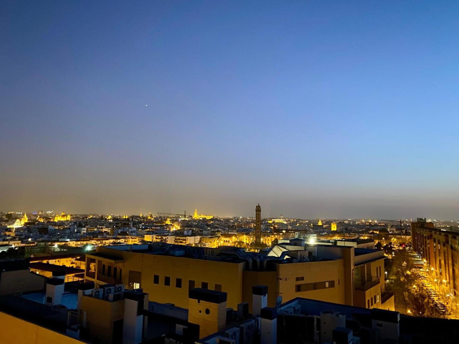 Tu Oasis De Lujo Junto Al Guadalquivir Apartamento Sevilha Exterior foto