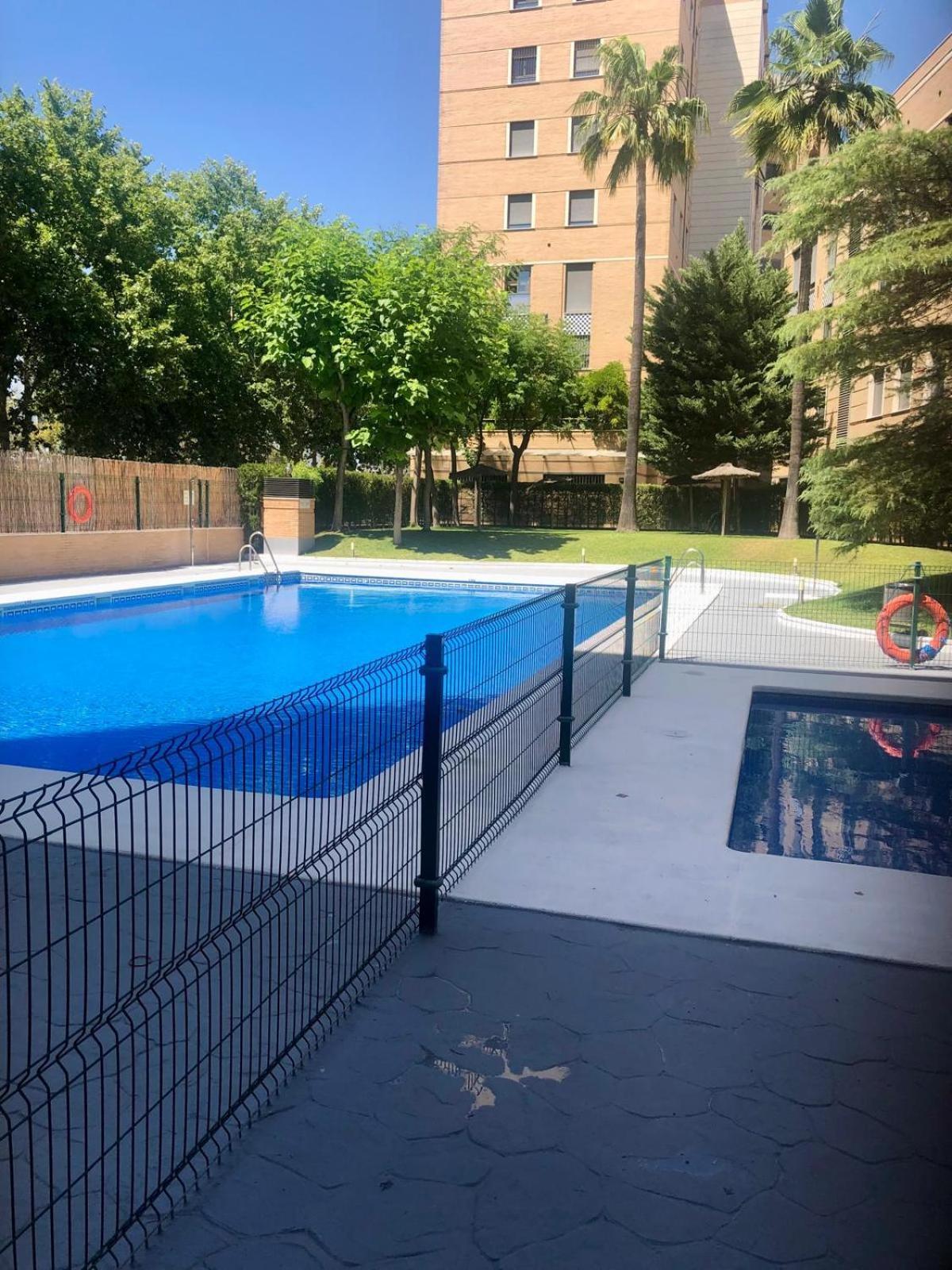 Tu Oasis De Lujo Junto Al Guadalquivir Apartamento Sevilha Exterior foto