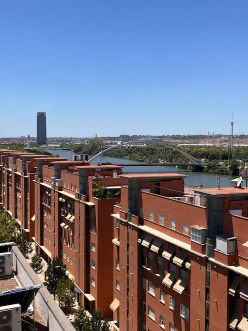Tu Oasis De Lujo Junto Al Guadalquivir Apartamento Sevilha Exterior foto